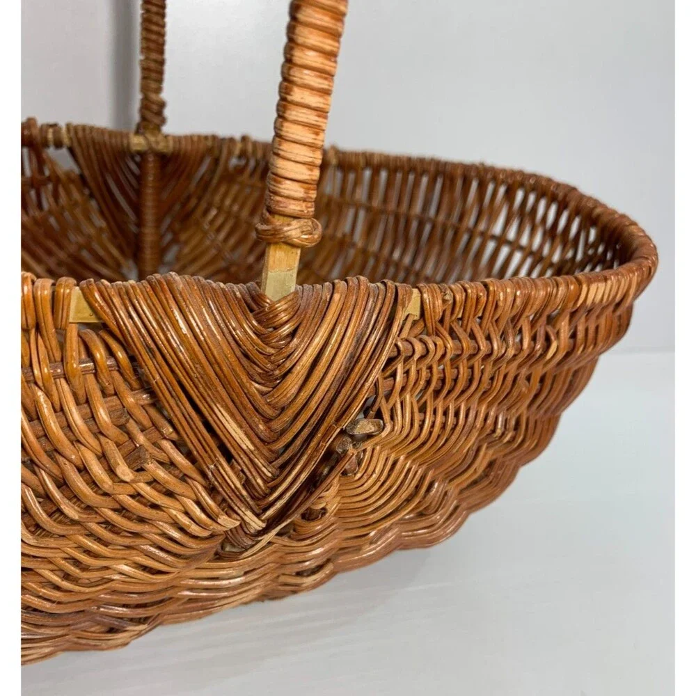 VTG Handwoven Reed Melon Basket, Half God’s Eye, Oval Egg Gathering Cottagecore